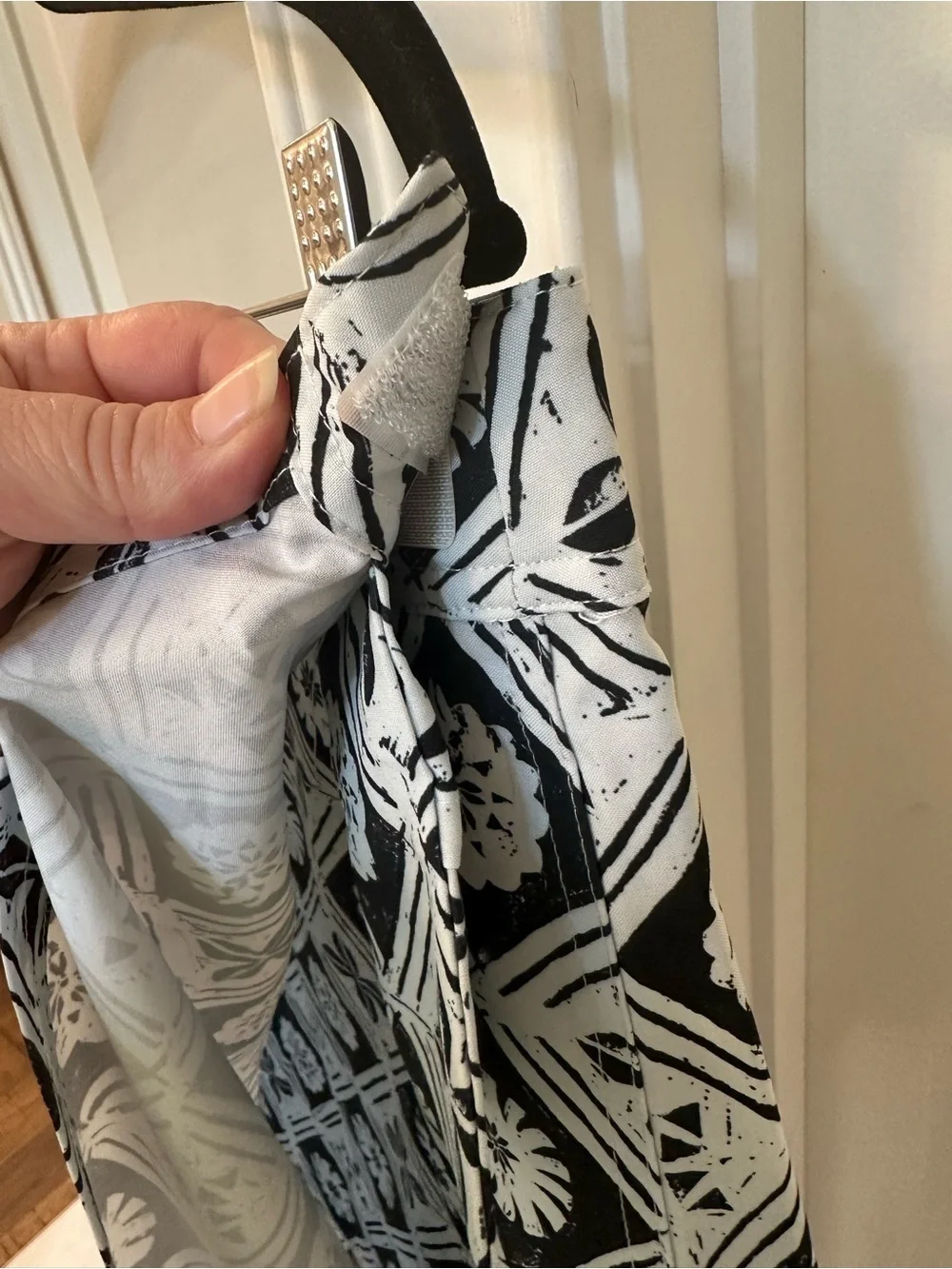 RipSkirt Hawaii Fijian Tapa Black White Wrap Skirt Length 2 Large Travel Beach